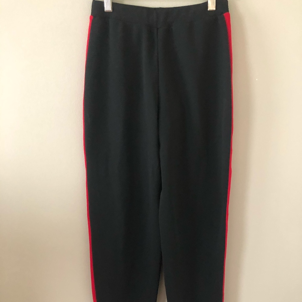 Red strip pant